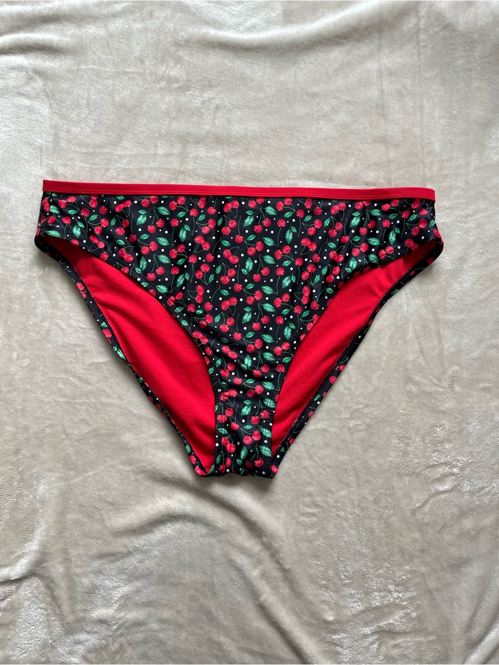 Wild Fable Women’s Mid Rise Bikini Bottoms 1X (17-18) NWT Black Red Cherry Print